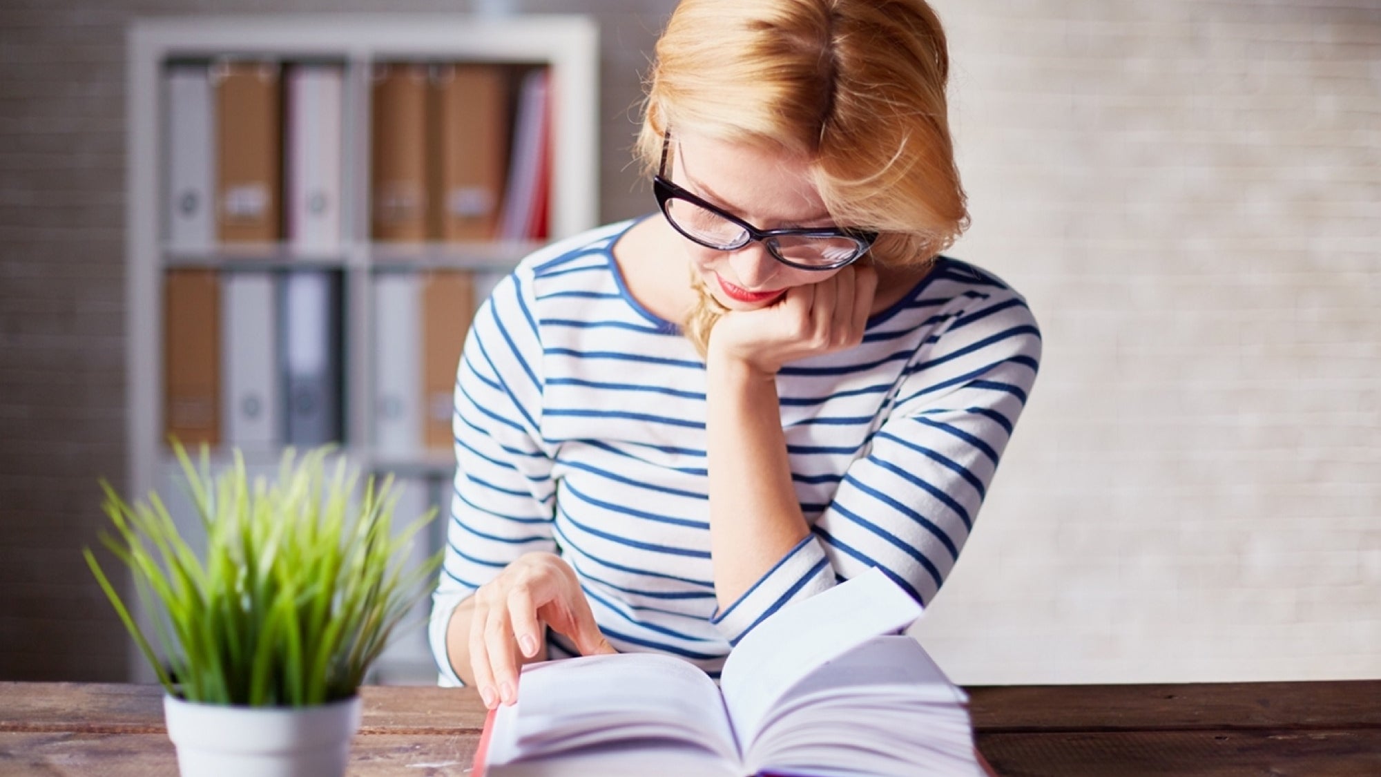 دانلود کتاب داستان های کوتاه انگلیسی برای سطوح مختلف (هفته ششم)