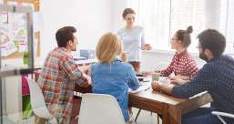 دسته بندی phrasal verb ها به افعال پر تکرار یا افعال بلا-استفاده